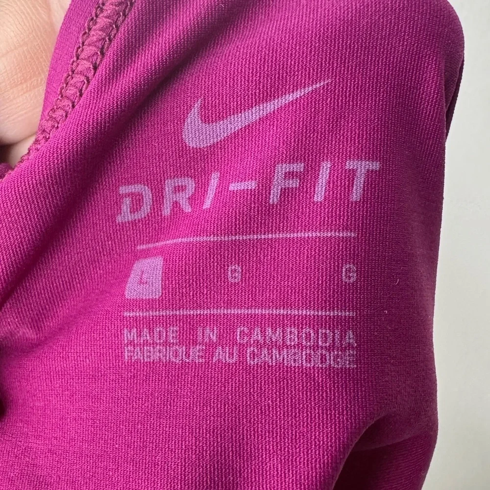 Nike Women's Dry Elastika V-Back
Violet Training Tank Top - Picture 11 of 12